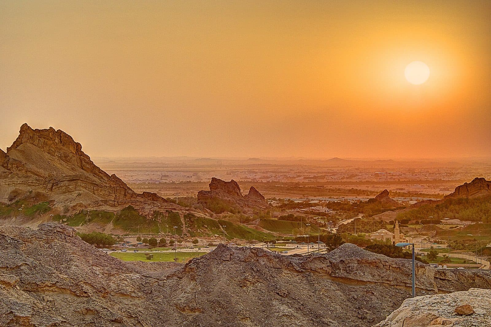 Car towing and recovery in Al Ain
