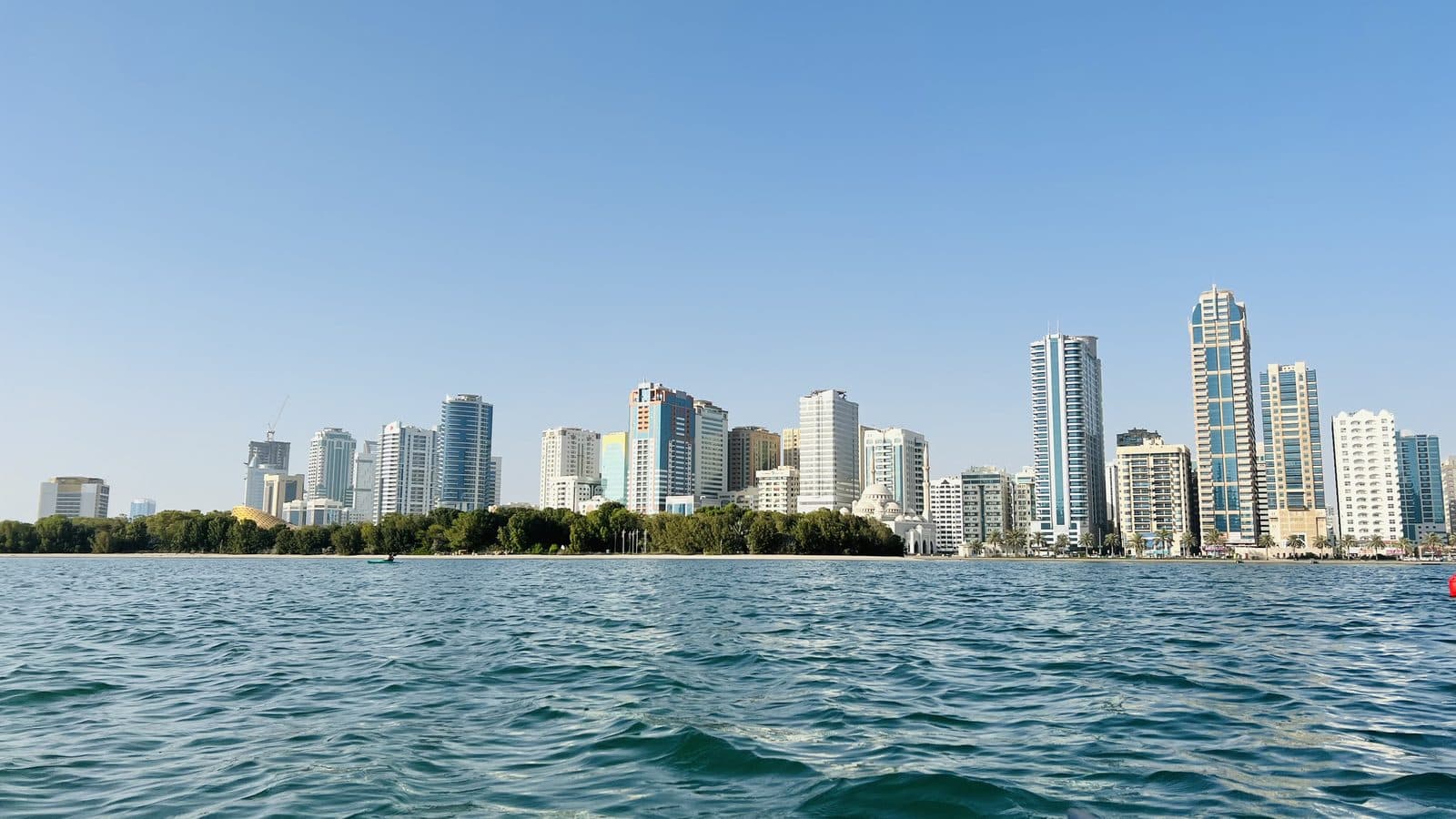 Car towing and recovery in Sharjah
