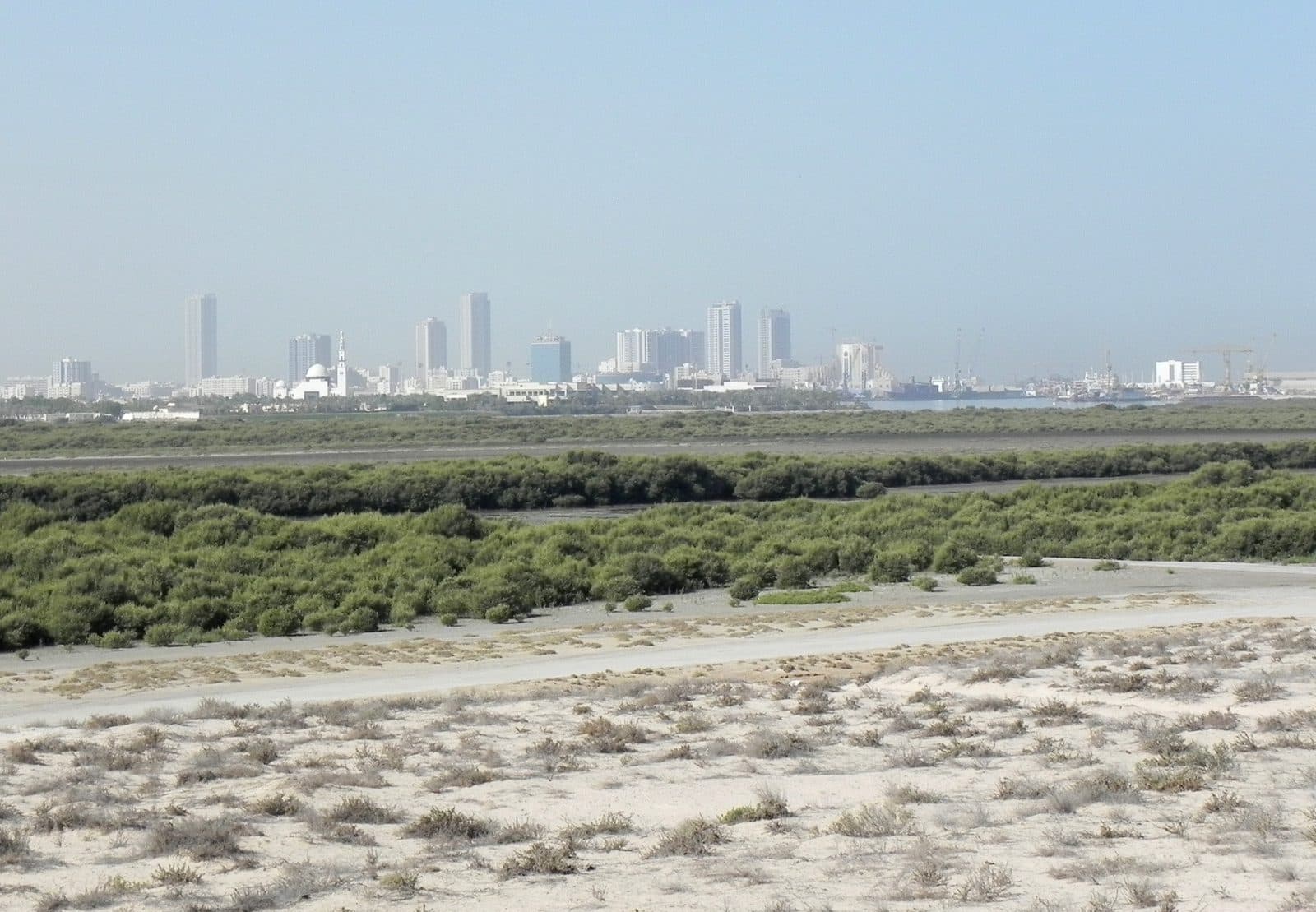 Car towing and recovery in Umm Al Quwain