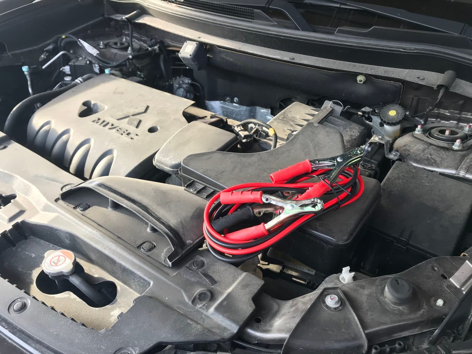 Dead Rails Callabe Car Battery Jump Start UAE | Fast Track Recovery